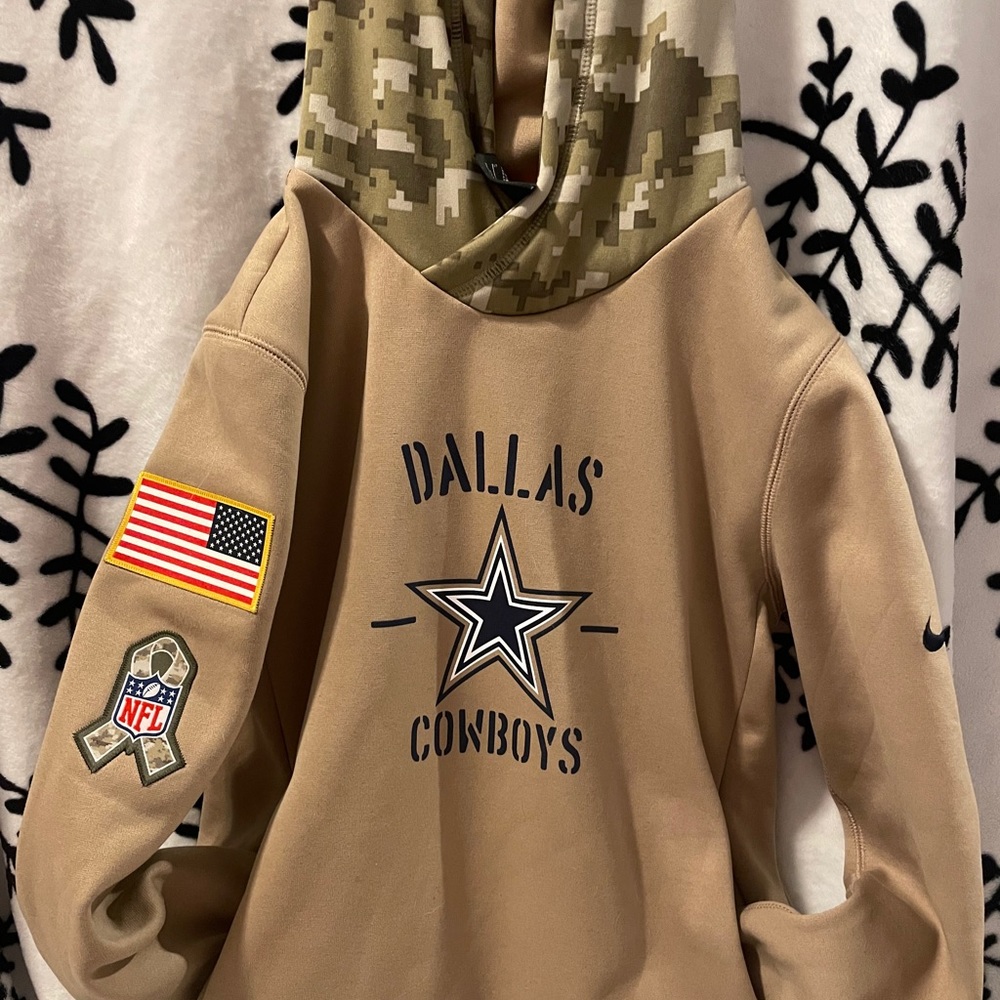 Women’s Salute to Service Hoodie